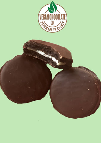 Chocolate Coated Oreos - 8 Pack