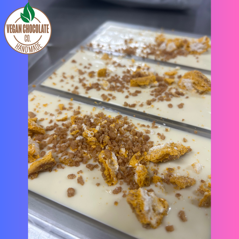 Vegan White Chocolate Bar With Golden Gaytime Crumble
