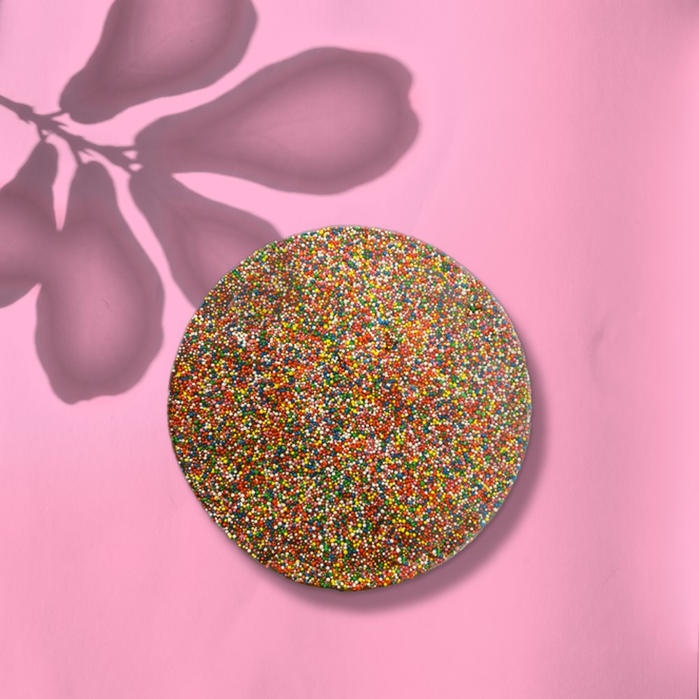 Giant White Chocolate Freckle (280g)