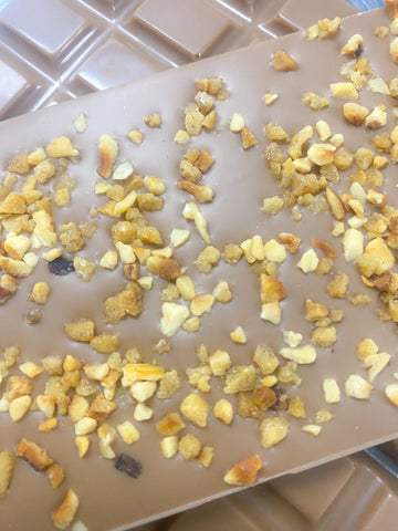 White Caramelised Hazelnut Bar 100g - VeganChocolateCompany